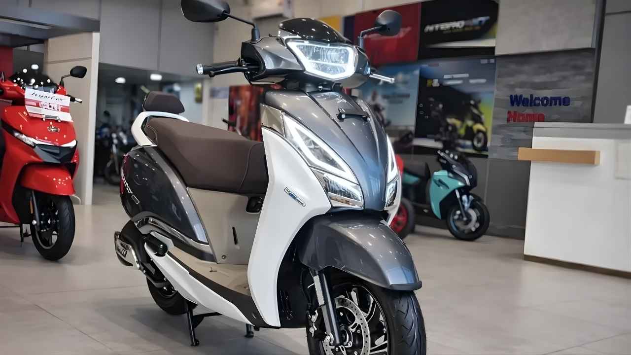 2026 TVS Jupiter 125 Debut with SmartXonnect Tech, 50KmL Mileage and ₹89,000 Price